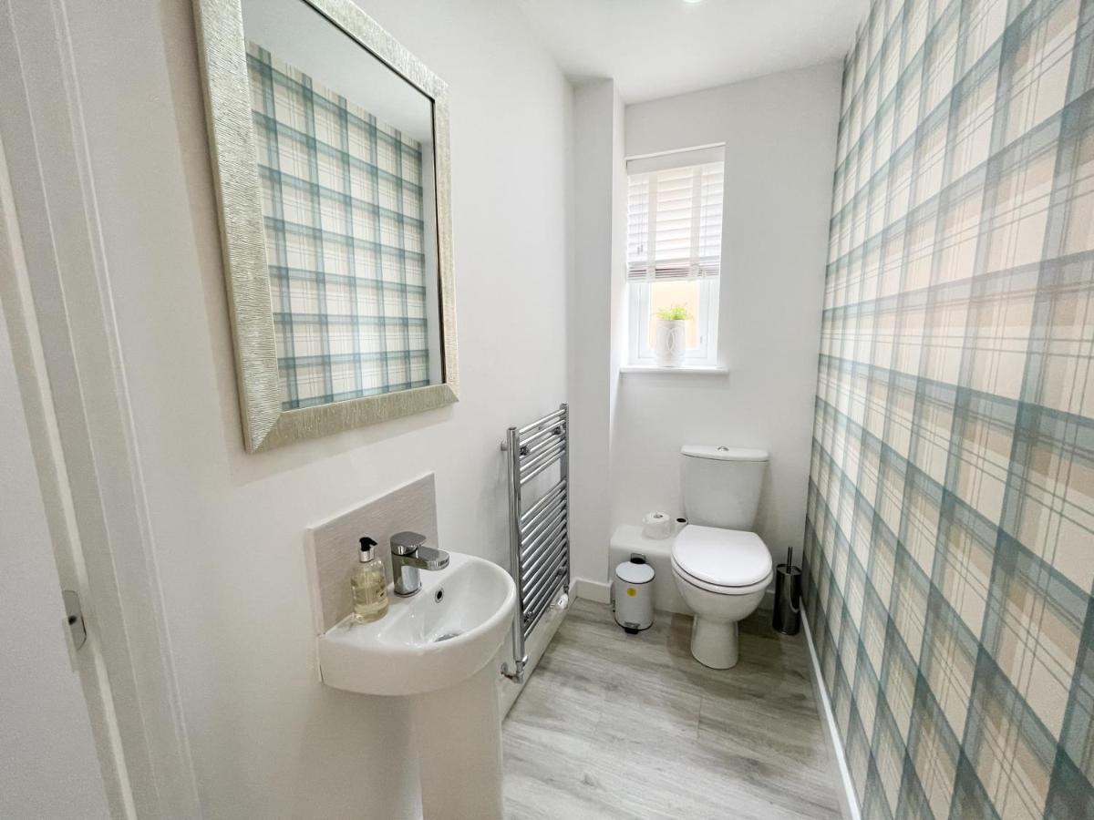 Newly Developed 3 Bedroom Home Glasgow Esterno foto