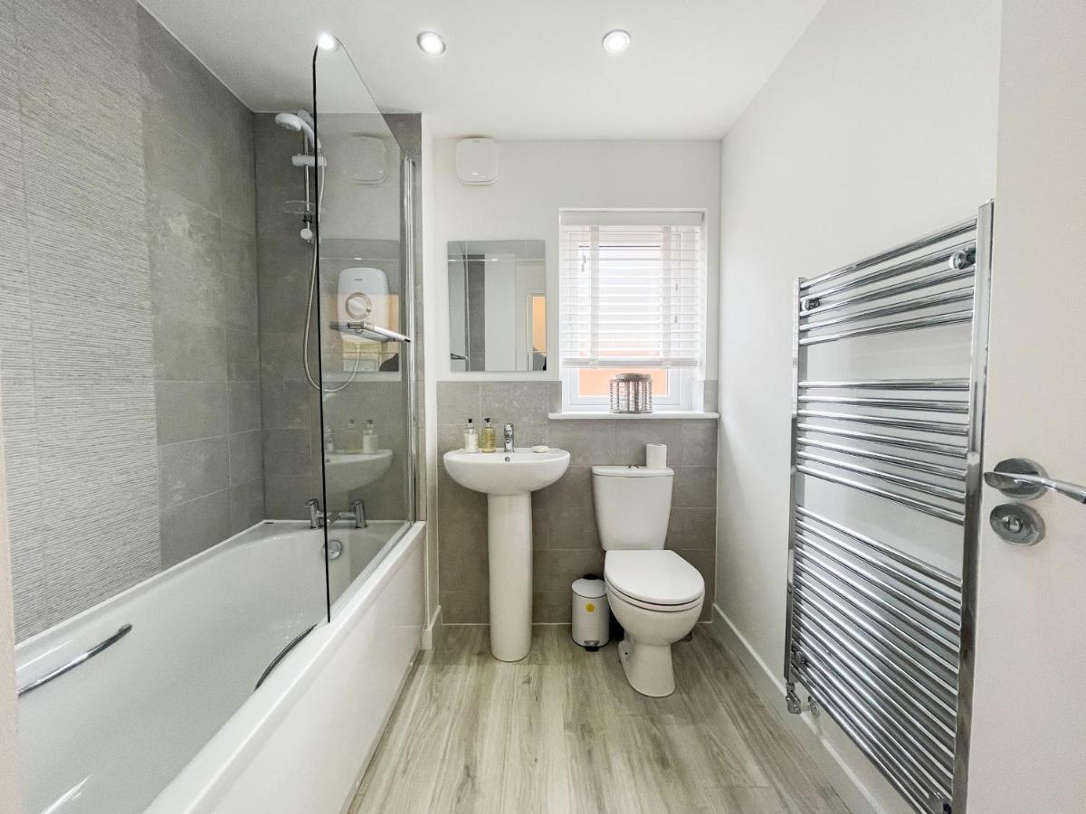 Newly Developed 3 Bedroom Home Glasgow Esterno foto