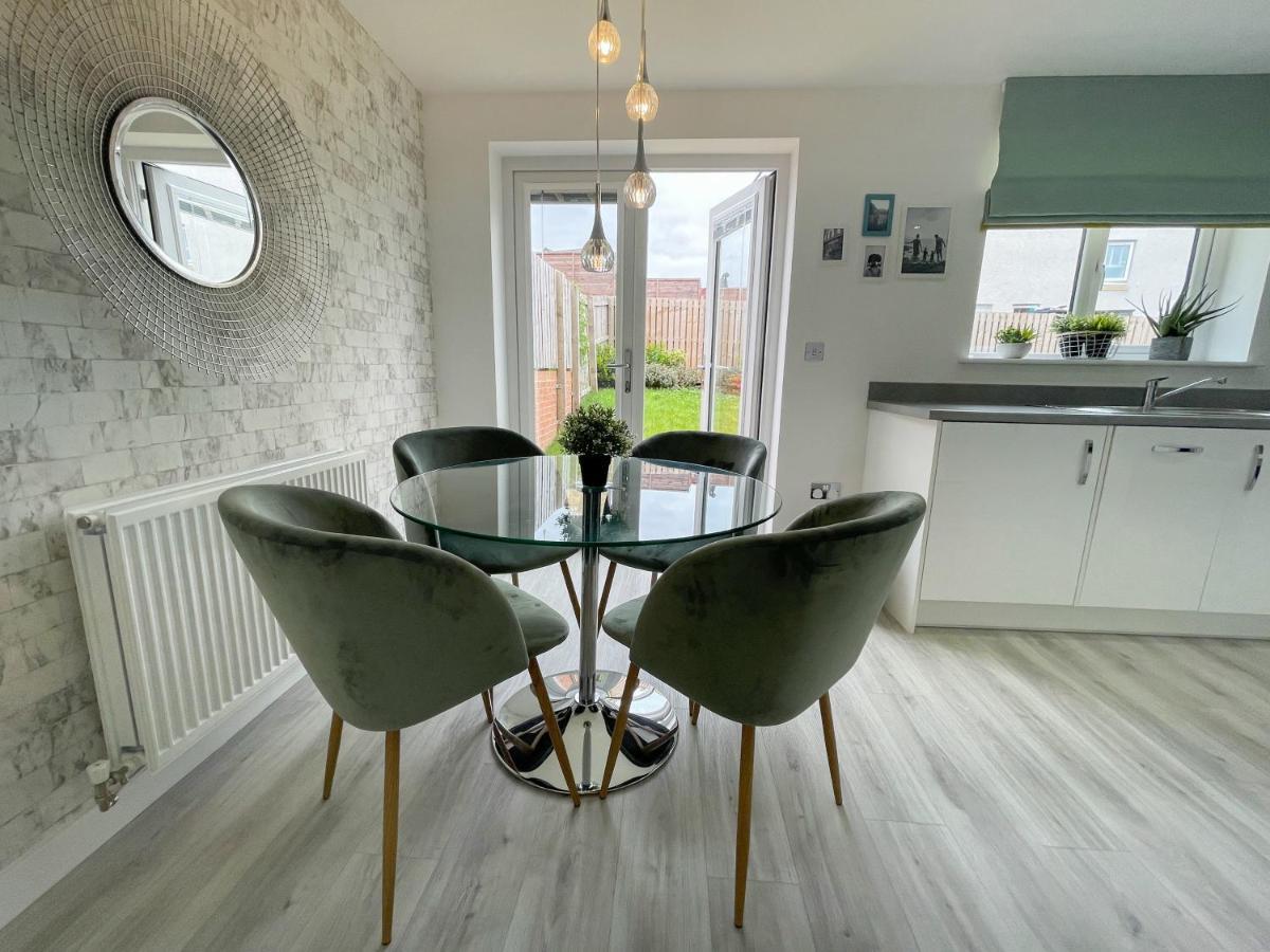 Newly Developed 3 Bedroom Home Glasgow Esterno foto