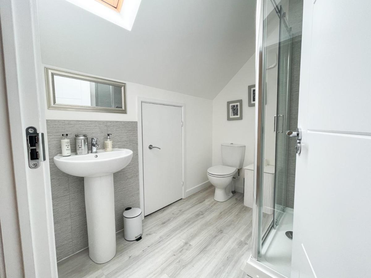 Newly Developed 3 Bedroom Home Glasgow Esterno foto