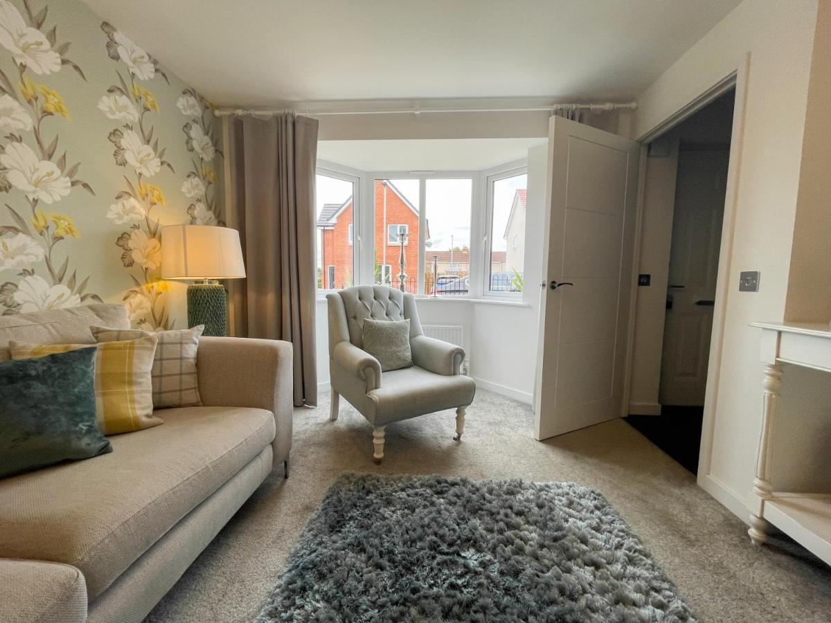 Newly Developed 3 Bedroom Home Glasgow Esterno foto