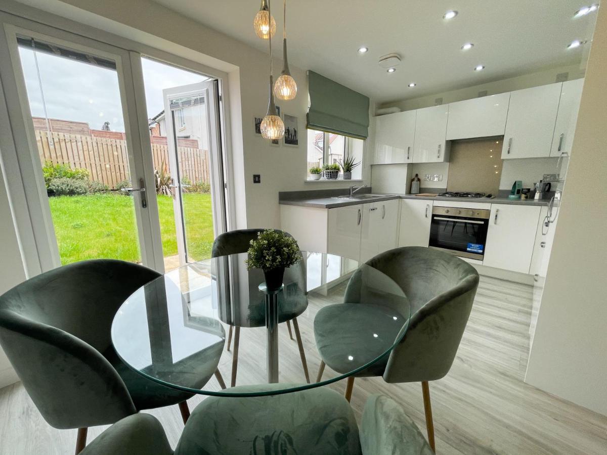 Newly Developed 3 Bedroom Home Glasgow Esterno foto